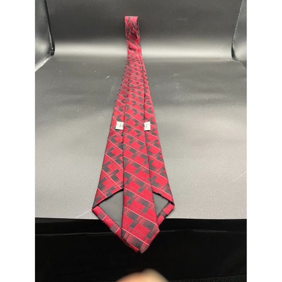 GianFranco Ruffini Italy  Red Black Diamond Pattern Men's Tie  Length 57.50 In. - Picture 7 of 11